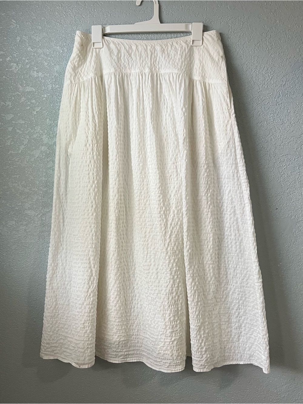 UNIQLO White Textured Seersucker A-Line Midi Maxi Skirt Size L 30-31 Waist